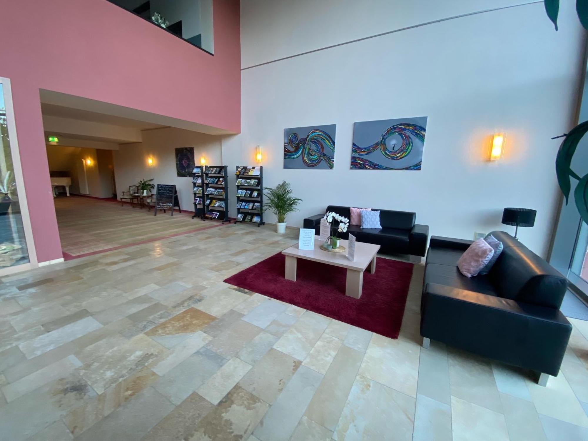 Seehotel Kell am See Exterior photo